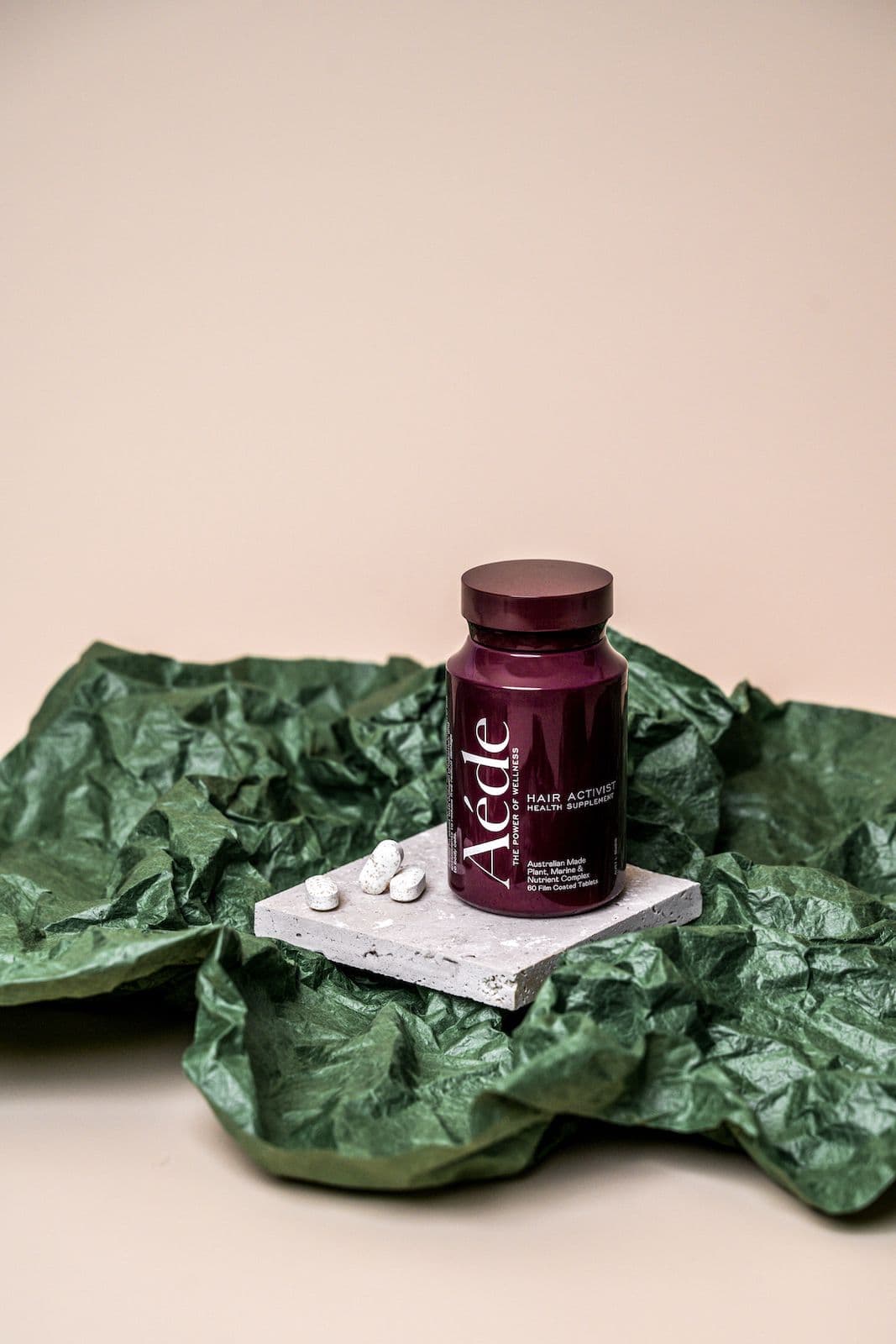 Product photography for hair supplement AÉDE